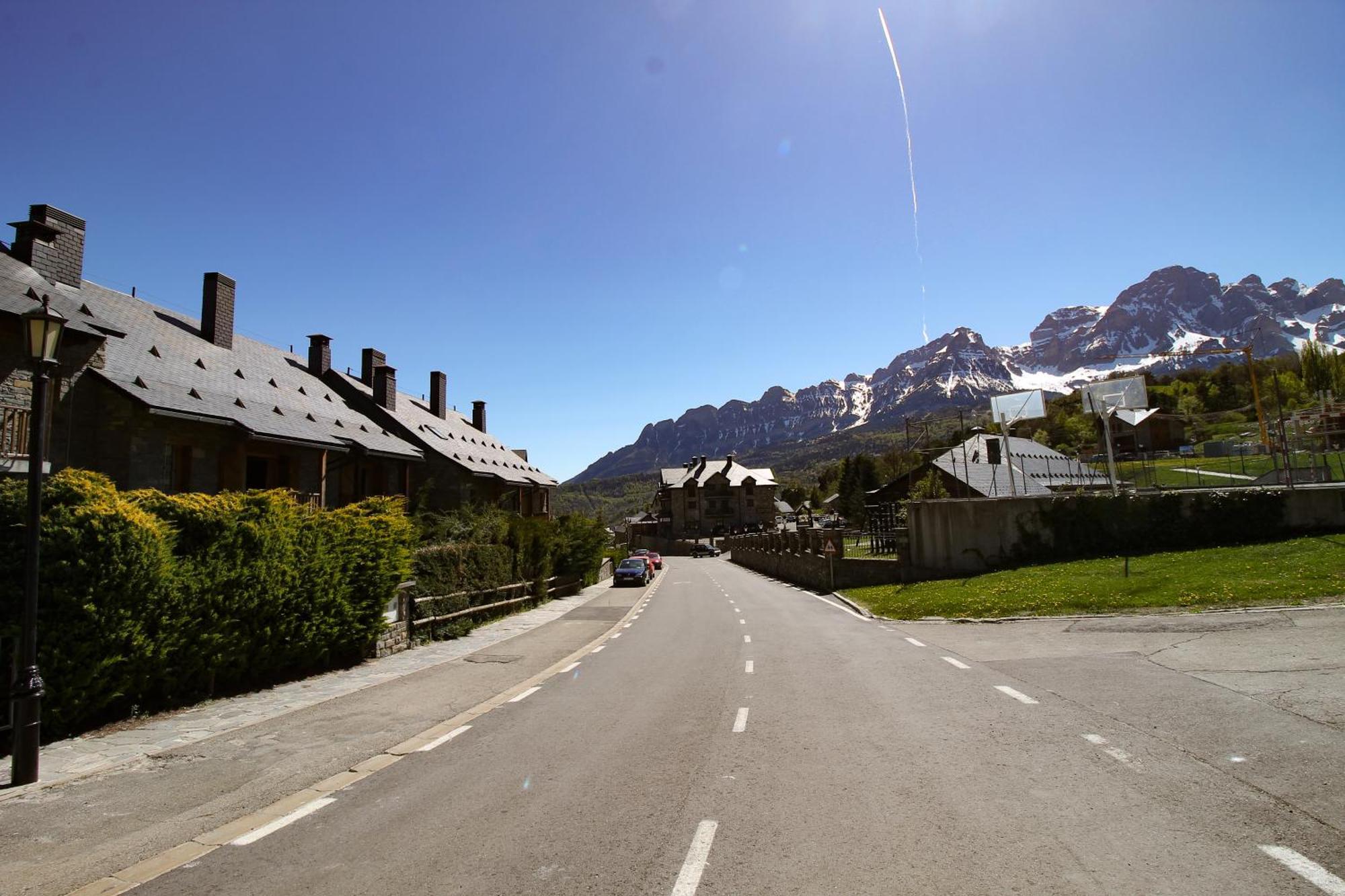 Villa Nuria Tramacastilla de Tena Zewnętrze zdjęcie